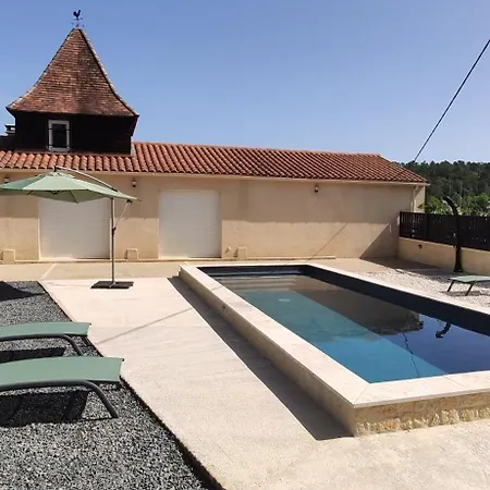 Dom wakacyjny Les Combes Avec Piscine Chauffee
