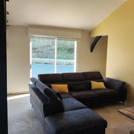 Les Combes Avec Piscine Chauffee