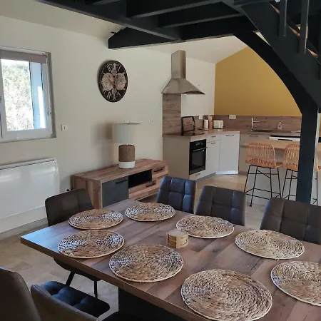 بيت للعطل Les Combes Avec Piscine Chauffee