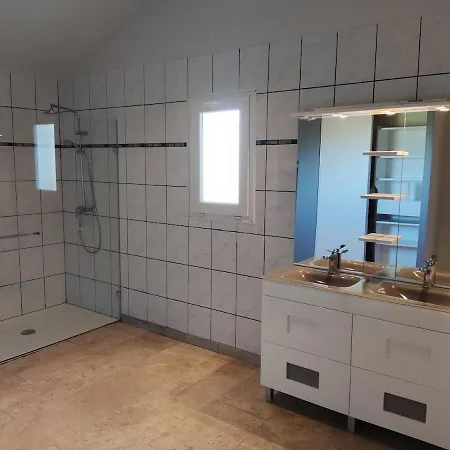 Les Combes Avec Piscine Chauffee * Proissans