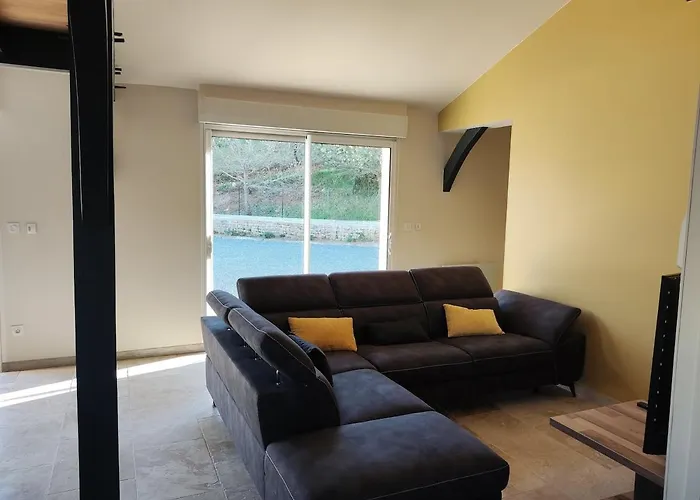 Les Combes Avec Piscine Chauffee