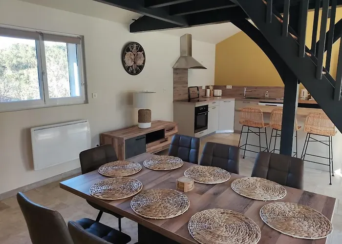 بيت للعطل Les Combes Avec Piscine Chauffee